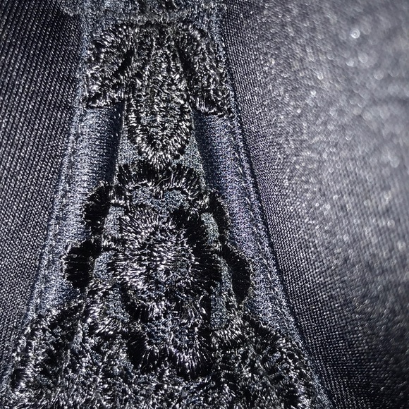 Strapless Bra - Picture 2 of 6